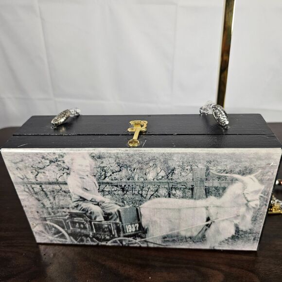 Vintage Handmade Cigar Box Purse with Beaded Strap Horse & Carriage Design - Picture 2 of 9